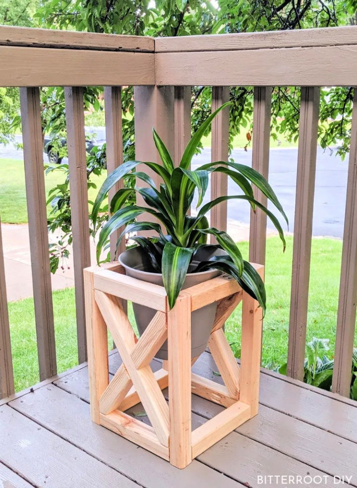 25 Easy DIY Plant Stand Ideas And Free Plans