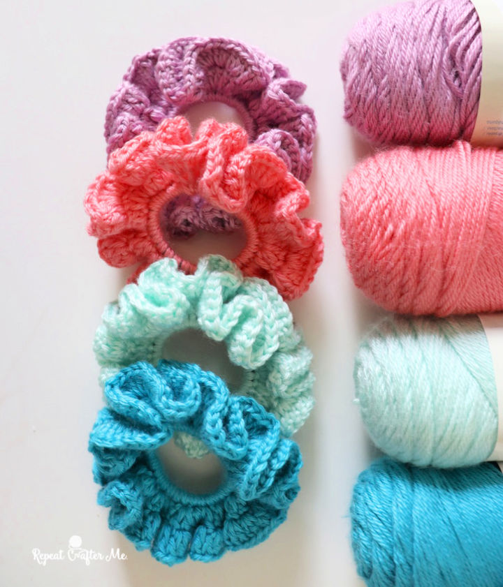 25 Free Crochet Scrunchie Patterns {PDF Pattern}