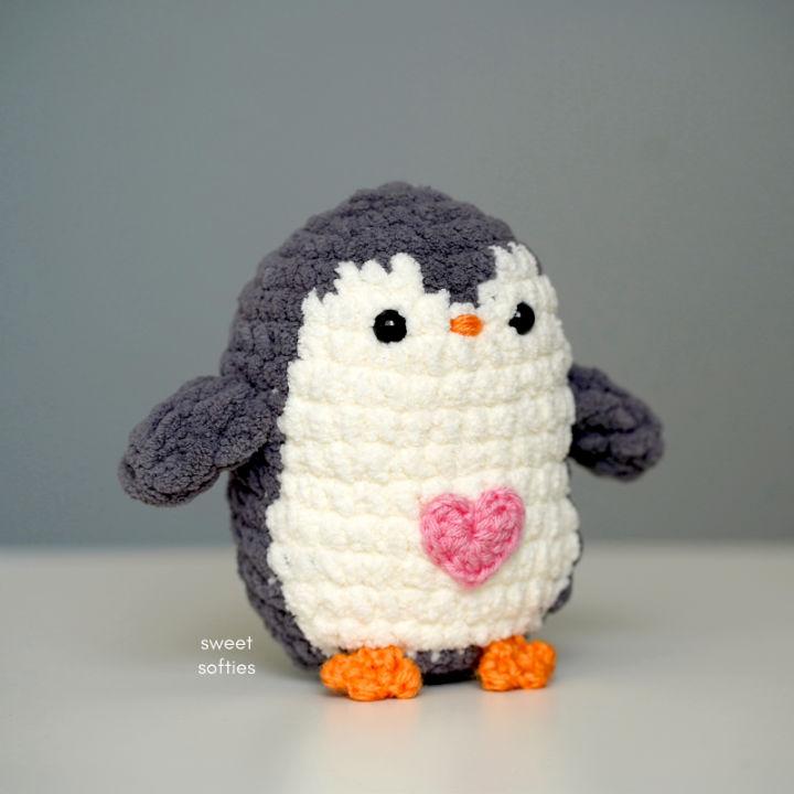 25 Free Crochet Penguin Patterns (Amigurumi Pattern)