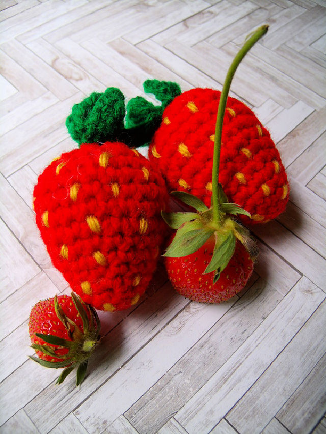 25 Easy and Free Crochet Strawberry Patterns