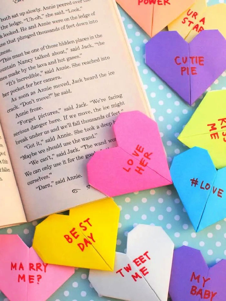 25 Cute DIY Bookmark Ideas: Making Bookmarks Easy