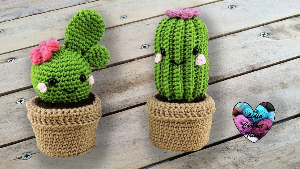 25 Free Crochet Cactus Patterns (Amigurumi Pattern)