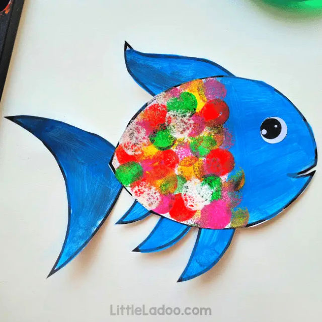 25 Rainbow Fish Crafts and Art (Printable Template)