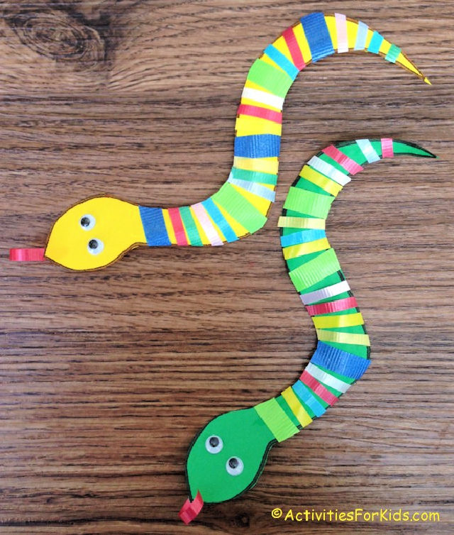 25 Easy Snake Crafts for Kids (Preschoolers & Toddlers)